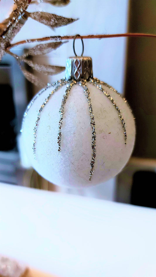 Czech Republic, Glass Blown, Hand Painted Christmas Tree Ornament decoration - Small Ball Bauble