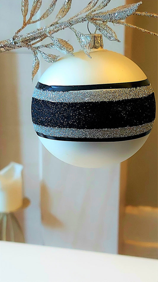 Czech Republic, Glass Blown, Hand Painted Christmas Tree Ornament decoration - Large Ball Bauble