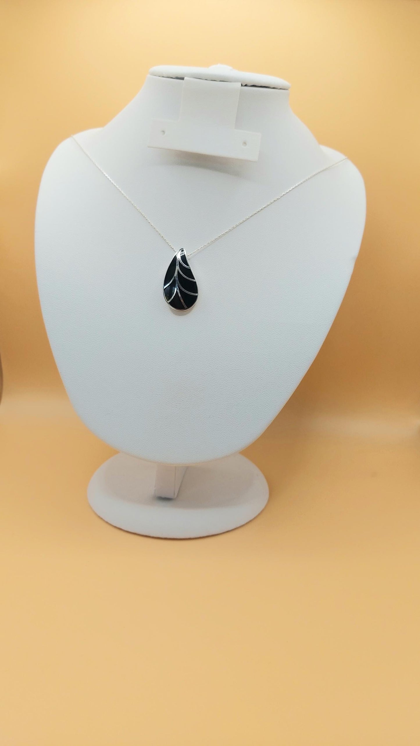 Silver Handmade Inlay Pendant Semi Precious Black Onyx- Black Leaf