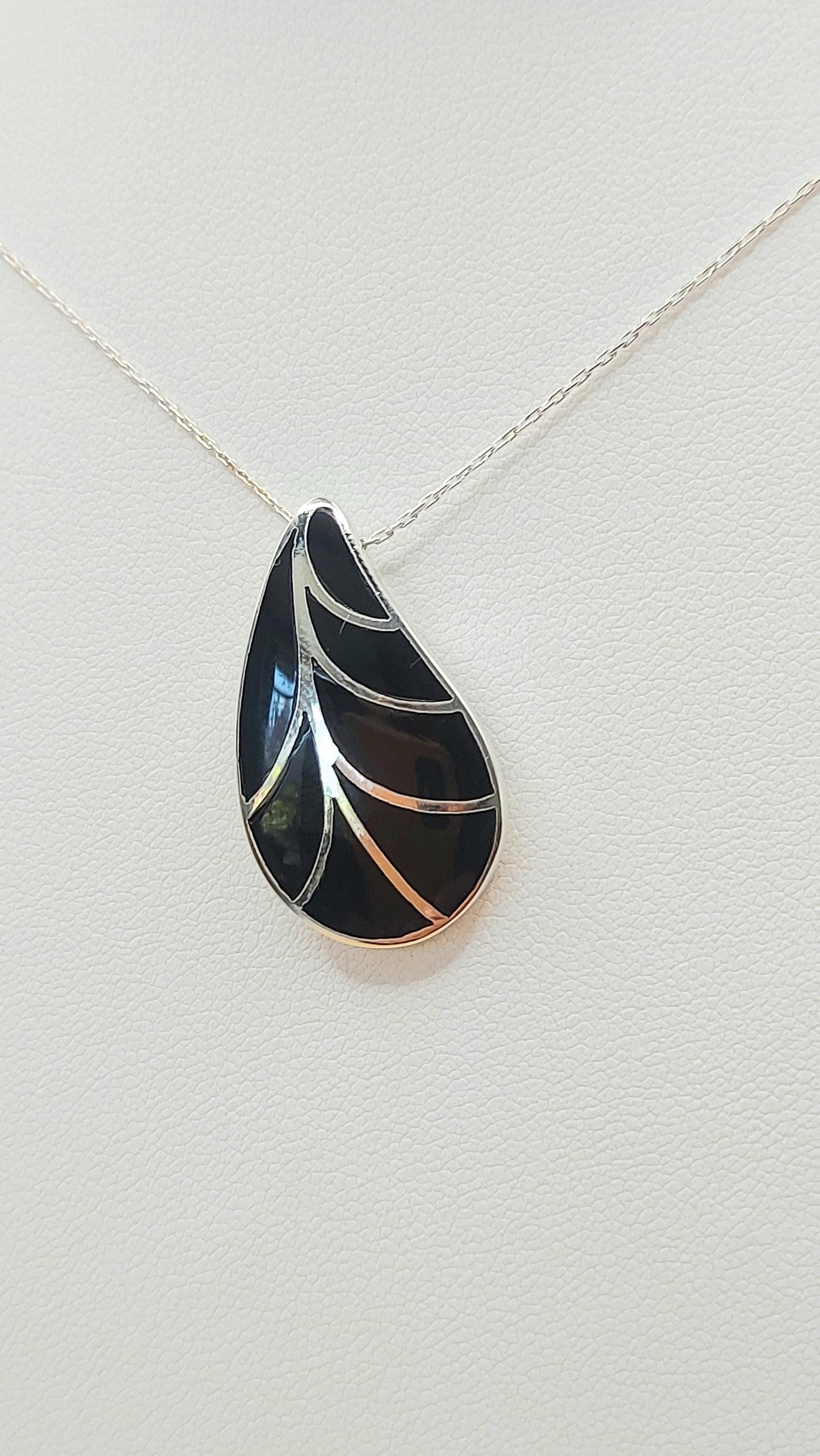 Silver Handmade Inlay Pendant Semi Precious Black Onyx- Black Leaf