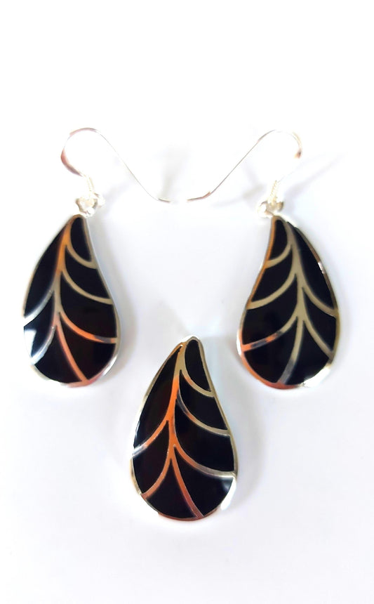 Silver Handmade Inlay Pendant/Earring Set Semi Precious Black Onyx- Black Leaf